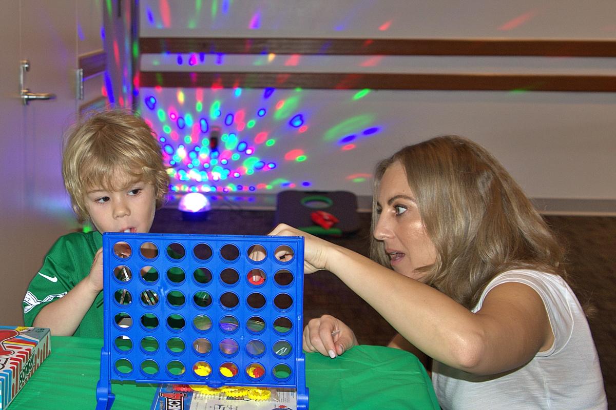 Playing connect four 